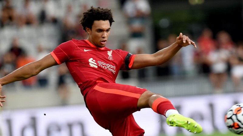 Trent Alexander-Arnold là hậu vệ biên thiên về tấn công hơn